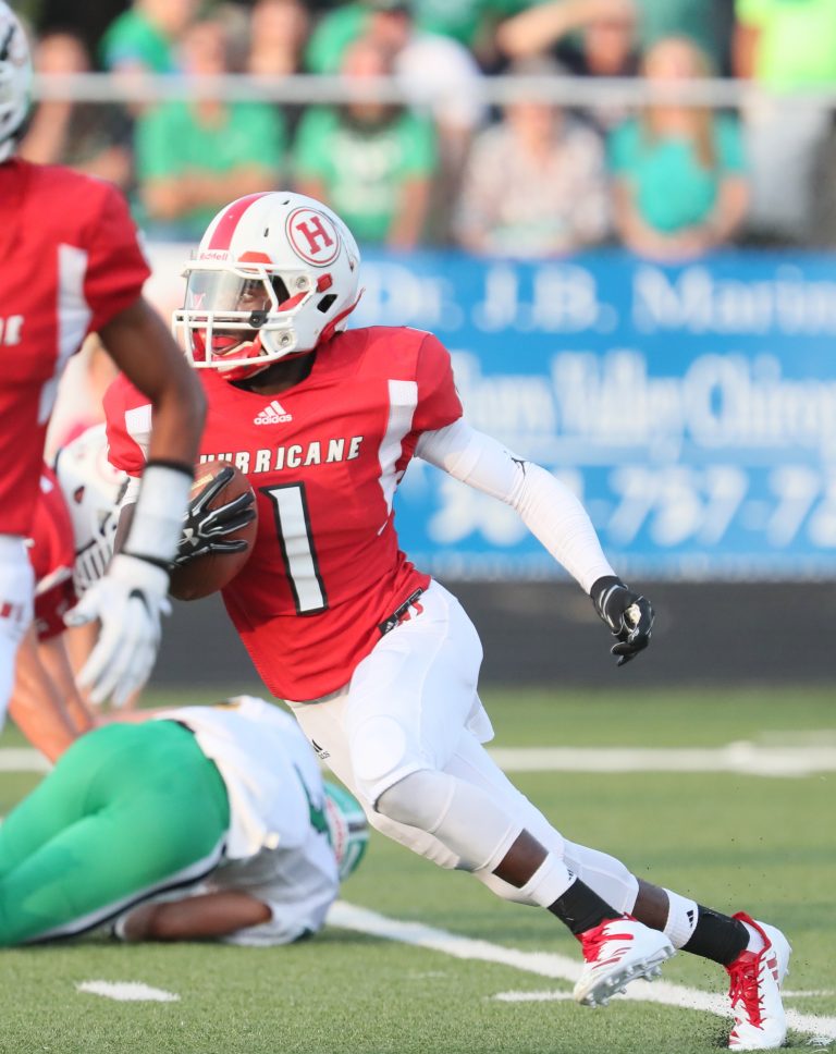 Gallery Hurricane scores 31 unanswered to beat AA No. 7 Winfield WV