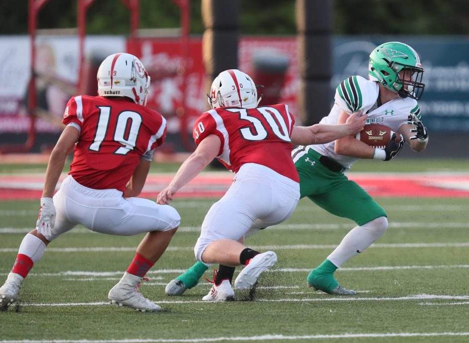 Gallery Hurricane scores 31 unanswered to beat AA No. 7 Winfield WV