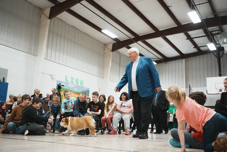 Governor (and his dog) visit elementary school to sign earlygrade
