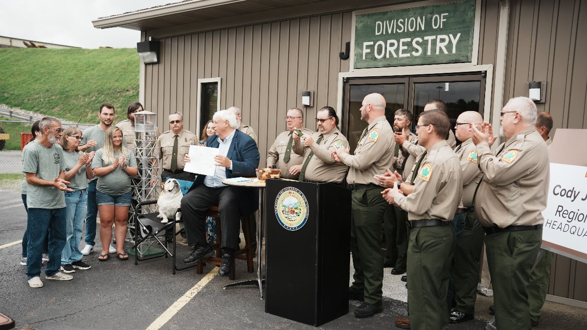 Gov. Justice signs new forestry equipment bill, dedicates DOF office to fallen worker – WV MetroNews