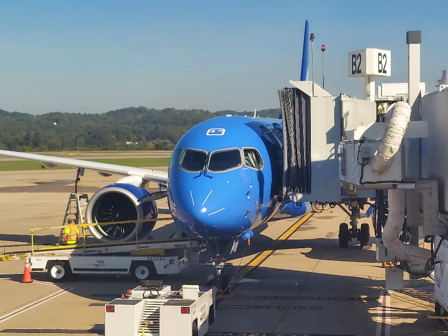 State, Breeze Airways announce non-stop flights from Charleston to NYC – WV MetroNews