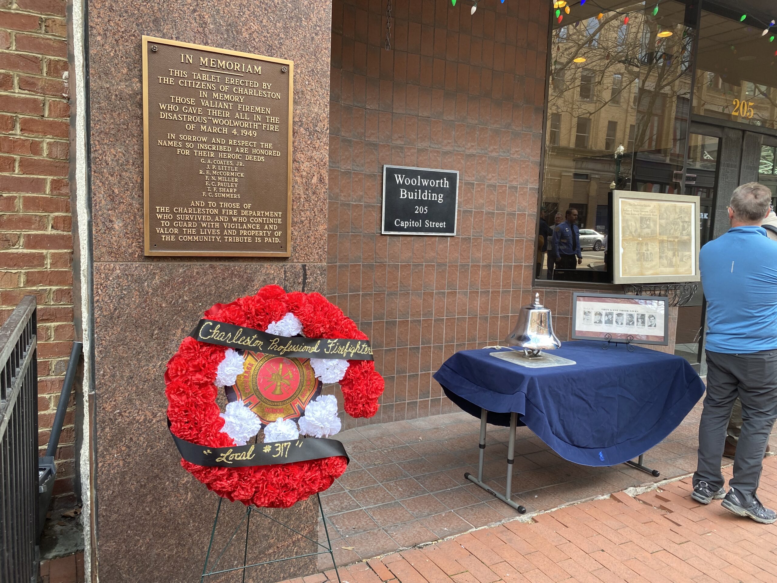 Fallen Charleston Firefighter S Daughter Among Those To Mark 75 Years Since Woolworth Fire Wv