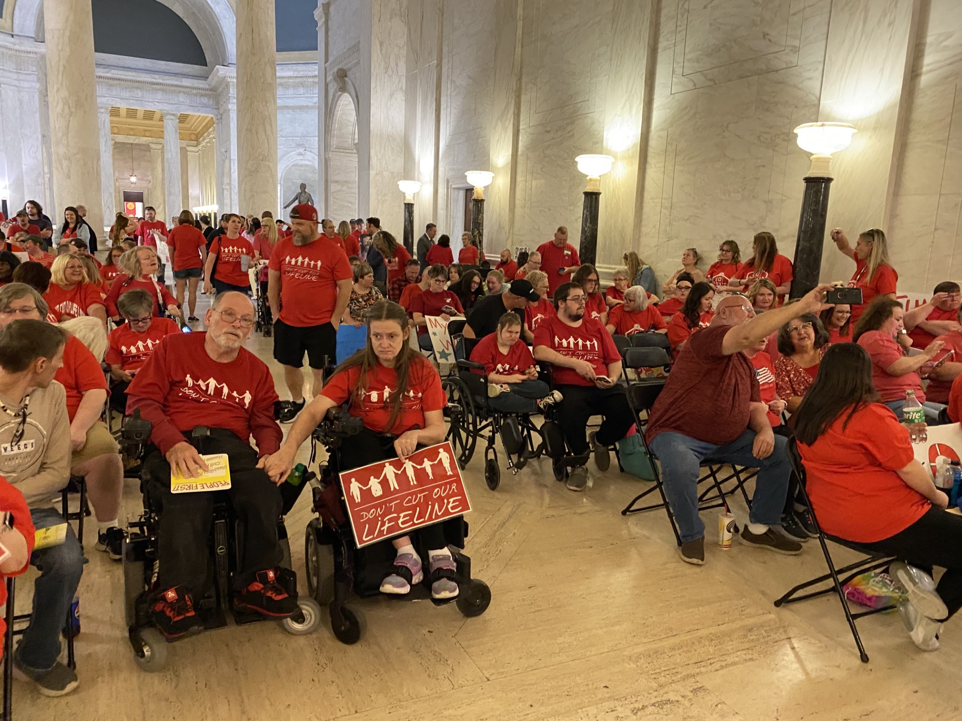 Families push for IDD waiver fix during rally at state Capitol – WV MetroNews